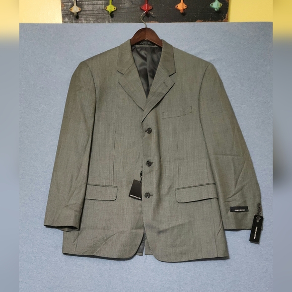 Jones New York Gray Suit Blazer with Notched Lapels. Worsted Wool/Cashmere